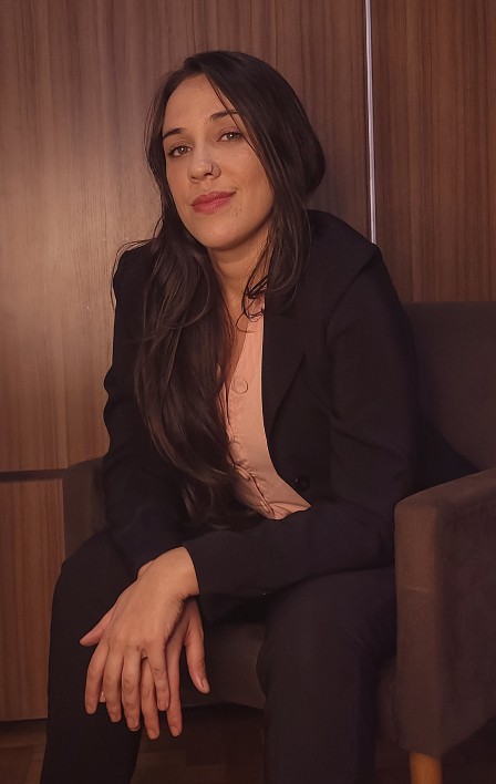 Foto de perfil da terapeuta integrativa Carol Jesus - Ciare Terapias