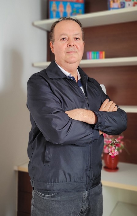 Foto de perfil do fonoaudiólogo Joel Palomino - Ciare Terapias